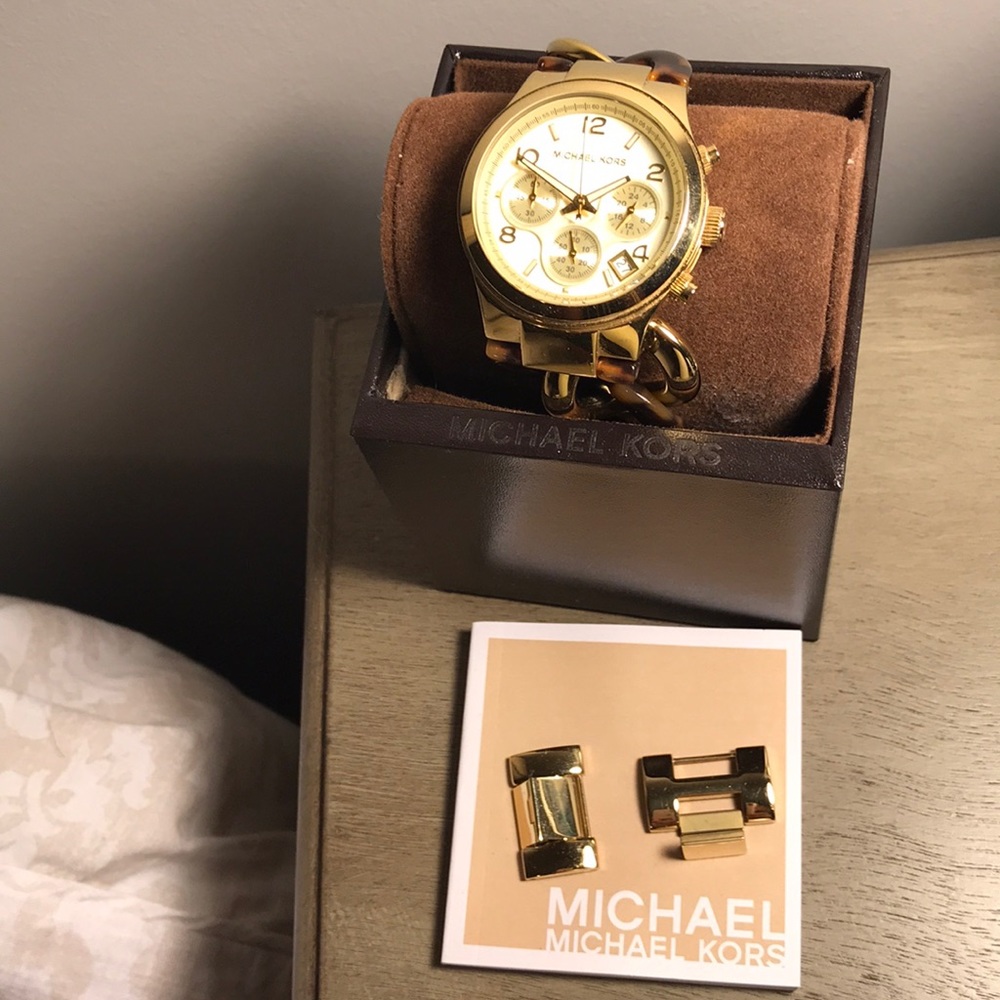 Michael Kors Watch - Picture 2 of 2